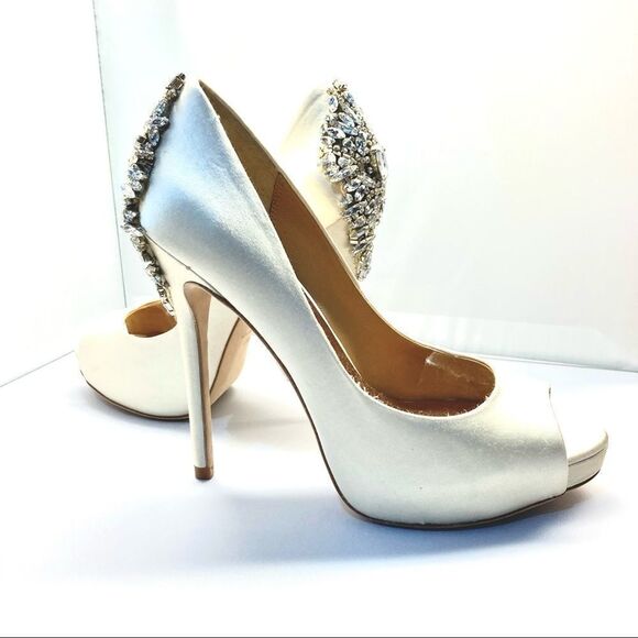 Badgley Mischka Kiara Embellished Ivory Peep-Toe Evening Pumps Size 6.5 - Picture 2 of 15